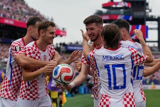 El gol de Vlašić le da a Croacia un triunfo 2-1 sobre Ghana y un lugar en 16avos de final del Mundial