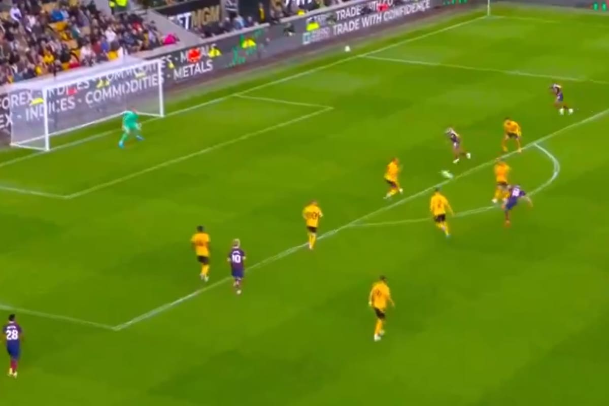 El golazo de Barnes para el triunfo de Newcastle en la Premier League