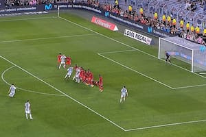 El golazo de Messi de tiro libre para el 2 a 0 definitivo ante Panamá
