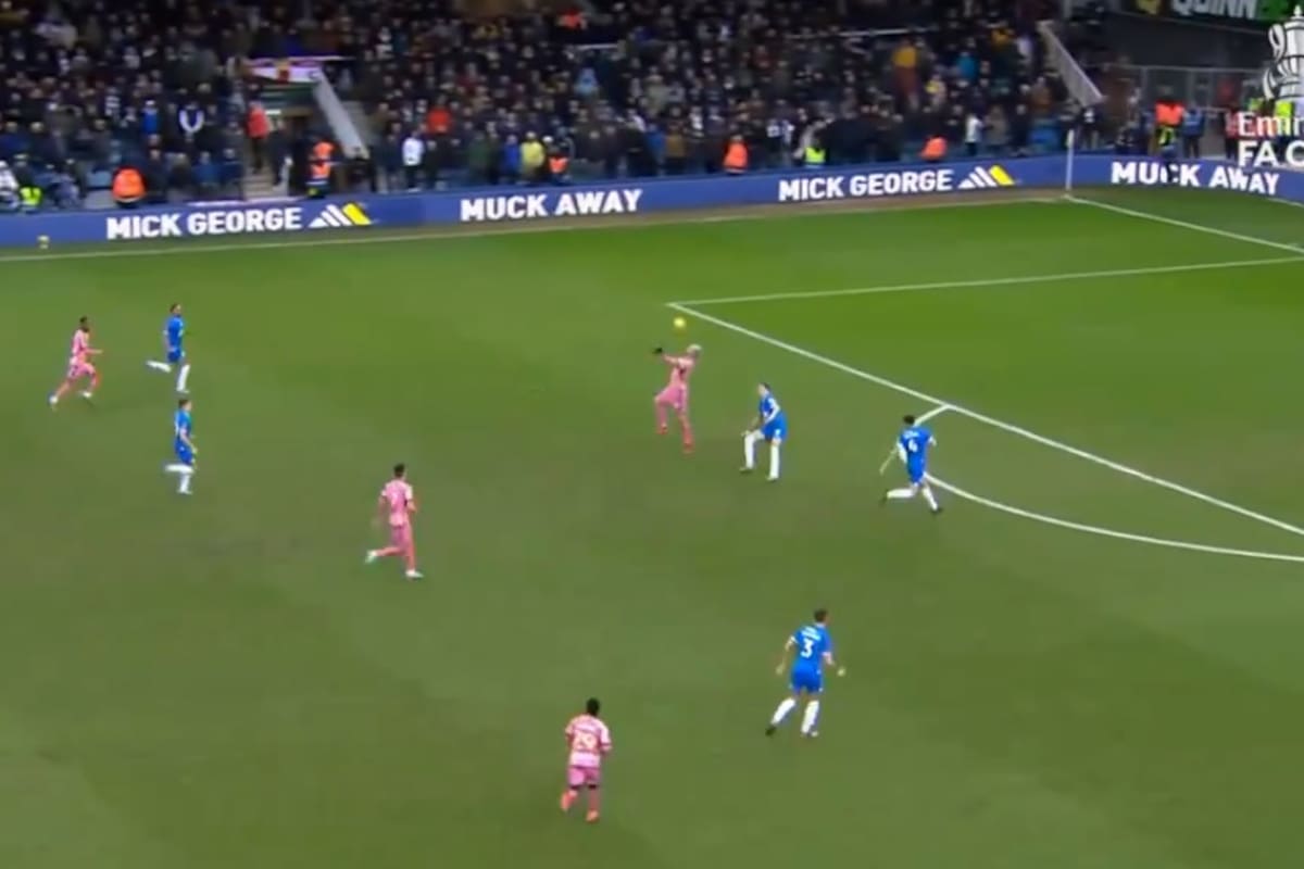 El golazo de Patrick Bamford para Leeds ante Peterborough, por la FA Cup