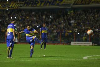 La noche de Tevez: la mejor toma de su golazo, su dedicatoria especial y el gest