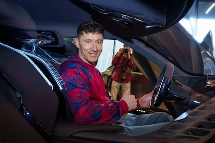 El goleador Robert Lewandowski eligió uno de los modelos más potentes de Cupra