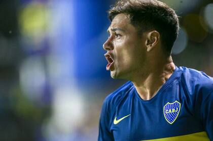 El goledor de Boca, Mauro Zárate enfrentará a Velez,en la Copa de la Superliga