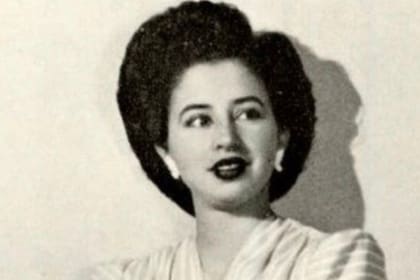 El golpe de estado en su país en 1958 fusiló a toda su familia, pero ella pudo exiliarse en Londres, donde murió a los 100 años