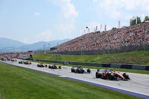 Colapinto está en los últimos puestos en Austria y hay batalla de campeones entre Hamilton y Verstappen
