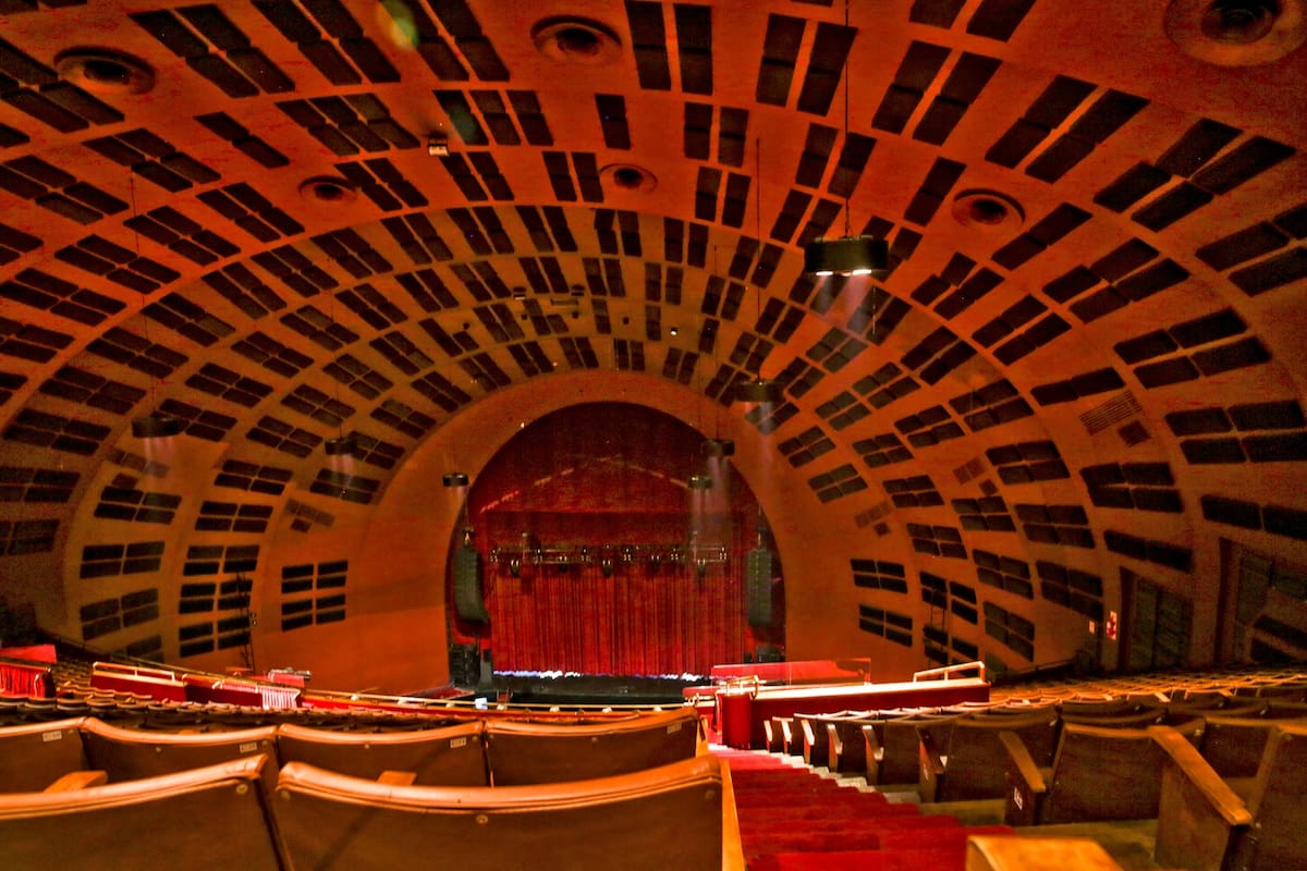 El Gran Rex, el teatro nacido de un romance y una rivalidad