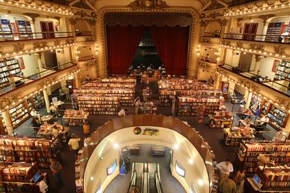 El Grand Splendid, hoy una de las librerías más lindas del mundo, supone tener una de las primeras salas de cine del país