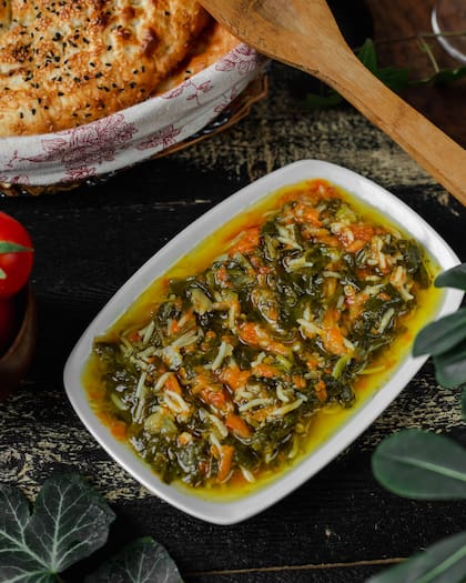 El grelo es muy versátil en la cocina: sopas, caldos, guisos y más