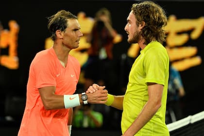 El griego Stefanos Tsitsipas provocó un cimbronazo en el Australian Open al derrotar a Rafael Nadal y avanzar a las semifinales.