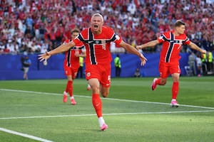 Haaland marcó su primer gol en un Mundial, pero Irak le empató enseguida a Noruega