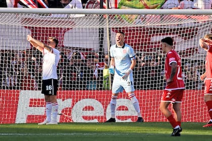 El grito del león: Mariano Andújar en el partido que este viernes Estudiantes le ganó a Huracán por la Copa Argentina, en los días finales de su carrera