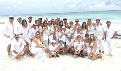 El grupo completo, en donde se puede ver también a Pico