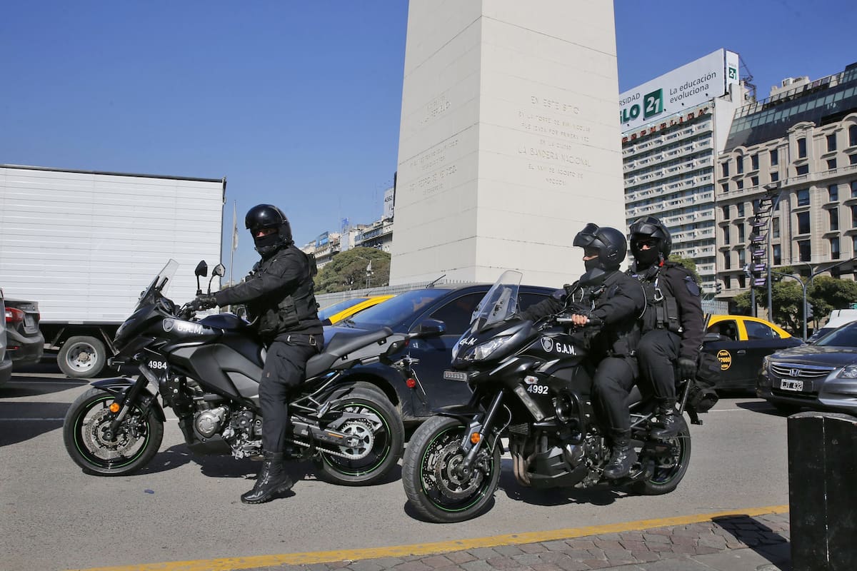 El grupo de Apoyo Motorizado recorre el centro porteño