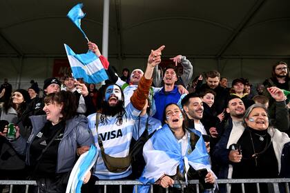 El grupo de hinchas argentinos que fue testigo directo de un triunfo resonante