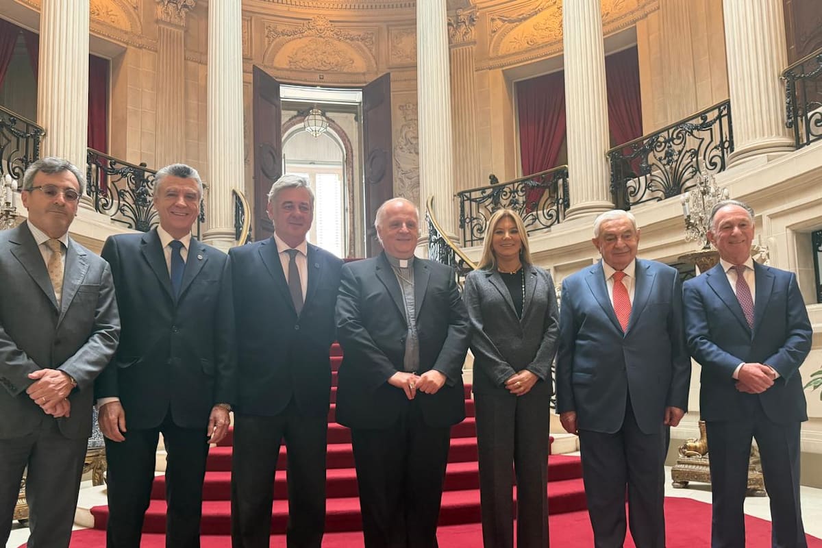 El Grupo de los Seis (G6) se reunió con el monseñor Michael Wallace Banach, nuncio apostólico en la Argentina