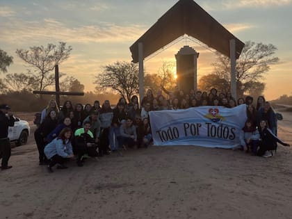 El grupo de médicos, en Taco Pozo, Chaco