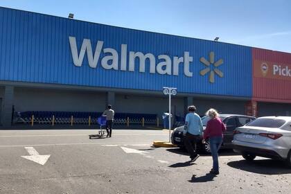 El grupo De Narváez compró Walmart en noviembre de 2020 por US$44 millones