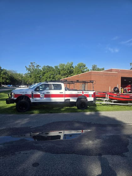 El Grupo de Trabajo 4 de Florida se ha activado con el Task Force 8 como dos equipos de rescate en aguas rápidas