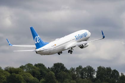 Air Europa canceló las operaciones previstas en el mes de septiembre para los vuelos hacia y desde la Argentina, Bolivia, Colombia, Paraguay y Perú