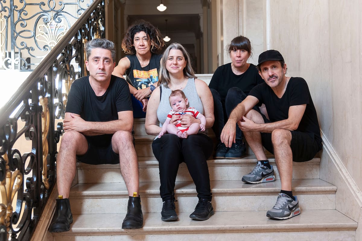 El grupo Krapp, con Grabriela Gobbi y el hijo de ella y Biasotto, en el medio