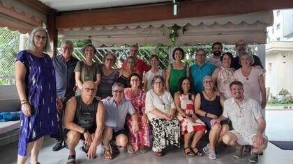 El grupo se unió para vivir en comunidad y escapar de la soledad.