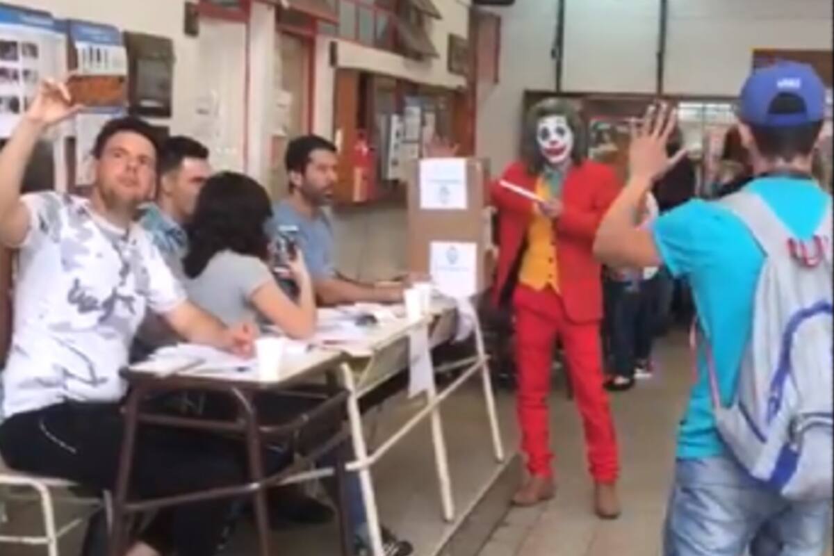 El Guasón votó en Lanús