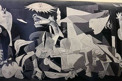 El Guernica es reconocido mundialmente como un grito en contra de la violencia belicista y un llamado a la paz.