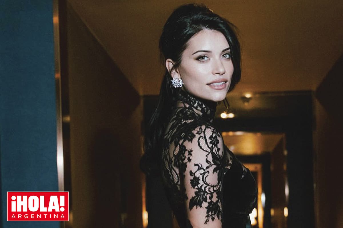 "El guion 'The Uninvited' me conmovió enseguida porque me identifiqué con la soledad y con los miedos que siente el personaje de Rose (interpretado por Elizabeth Reaser) respecto a su maternidad, mientras intenta continuar con su carrera. Cuando llegué a Los Ángeles, tenía 23 años y quedé embarazada, y eso no es lo que se supone que una actriz debe hacer si quiere empezar su carrera en Hollywood", contó Eva a ¡HOLA! Argentina.