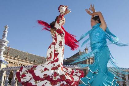 El habla andaluza es propia de Andalucía, una región que se extiende por el sur de España, desde Huelva hasta Almería