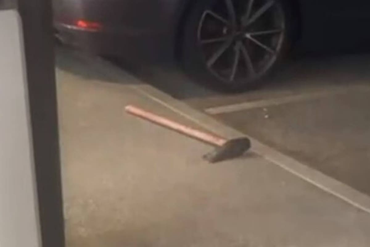 El hacha que habría utilizado el agresor en sus ataques a los restaurantes de Nueva Zelanda