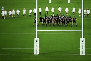 Cómo reaccionó Inglaterra ante el Haka de los All Blacks y el respeto del final