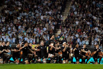 El Haka, el ritual All Black que algunas veces fue encabezado por Carl Hayman