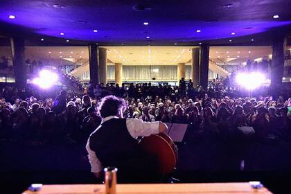 El hall del San Martín es un espacio estratégico en el mítico centro de la ciudad