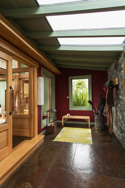 El Hall frío, no es otra cosa que una versión patagónica del mudroom.