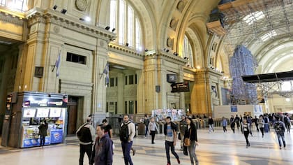 El hall principal de la estación hoy, antes de la restauración