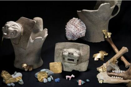 El hallazgo es extraordinario porque las piezas estaban todas asociadas y en contexto, lo que permite comprender los rituales del estado de Tiwanaku