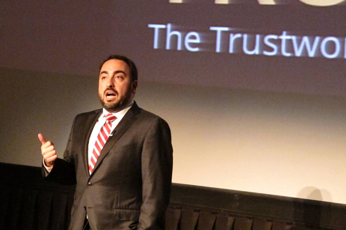 El hecho ocurre tras conocerse que una empresa británica vinculada a la campaña electoral del presidente Donald Trump utilizó datos de millones de usuarios