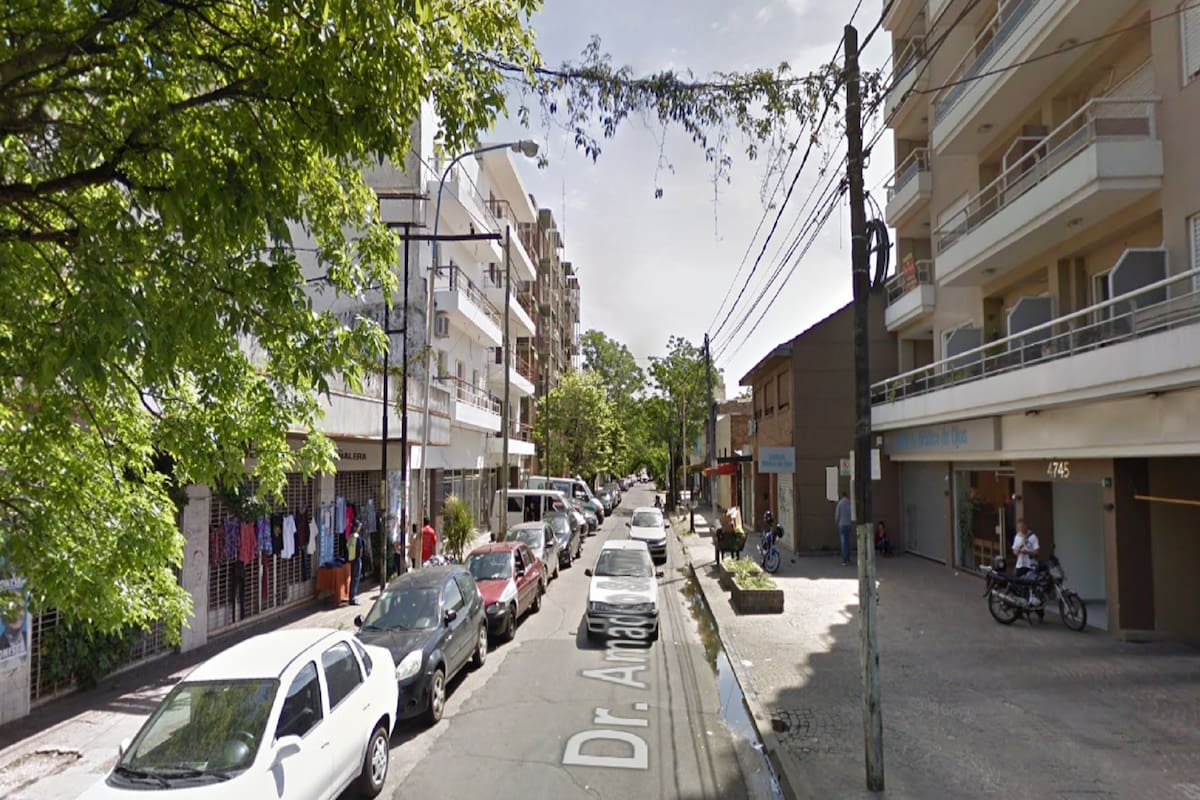 El hecho ocurrió ayer en Amadeo Sabattini al 4700 en el partido de Tres de Febrero, donde vivía la víctima, identificada como Carmen Alejandra Luján