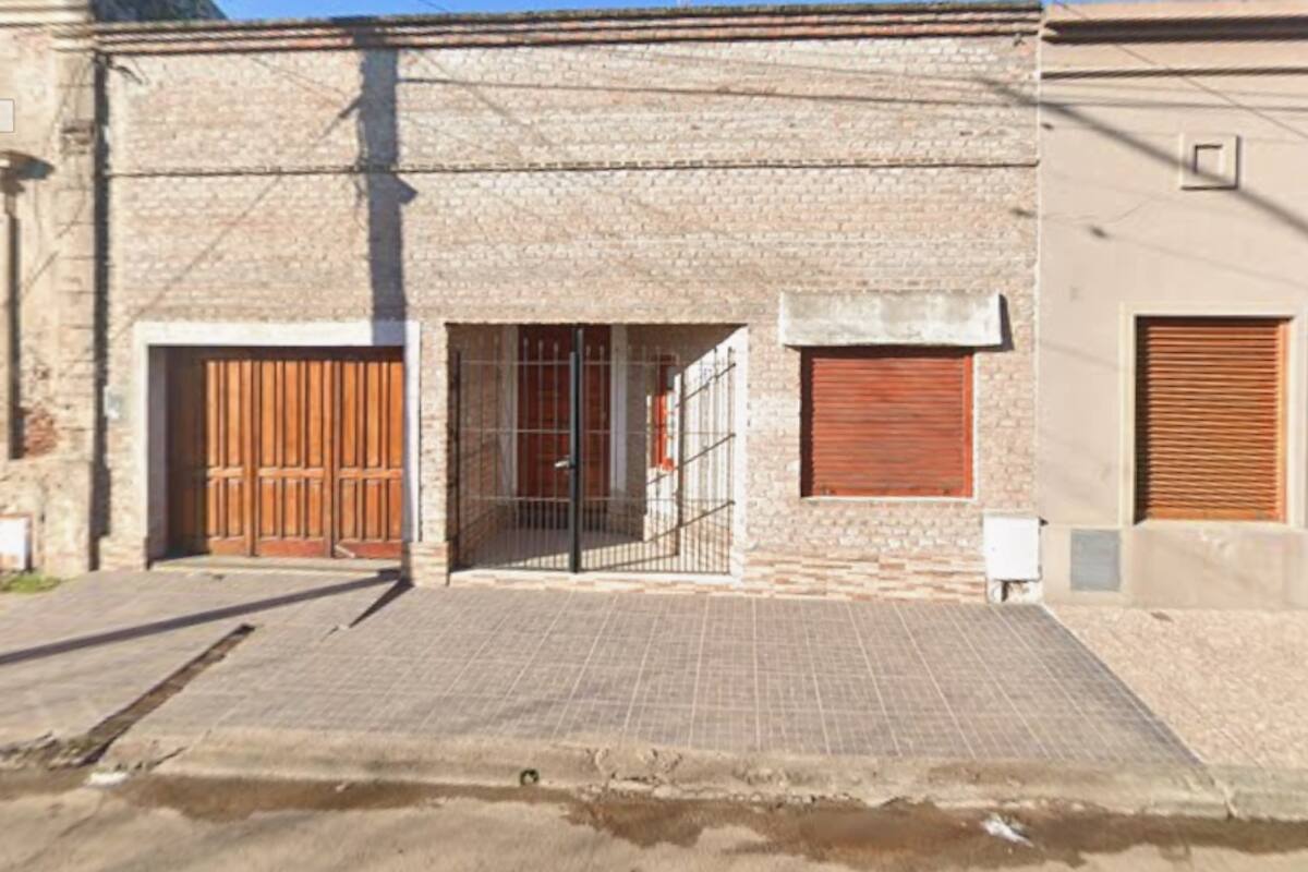 El hecho se produjo frente a un domicilio situado sobre Melitón Juárez