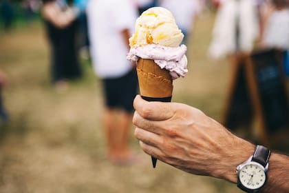 El helado de banana y dulce de leche es un clásico argentino que podés preparar en tu casa en cualquier momento