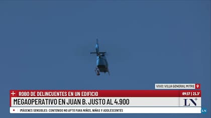El helicóptero de la Policía de la Ciudad que trabajaba en el lugar.