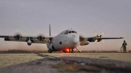 El Hércules que partió esta mañana rumbo a Ecuador