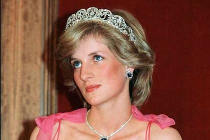 El hermano de Lady Di compartió una imagen donde esta enterrada la princesa desde hace 25 años