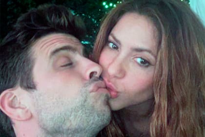 El hermano de Shakira estaría enterado de las infidelidades de Piqué, señaló el periodista español Javier de Hoyos en Intrusos