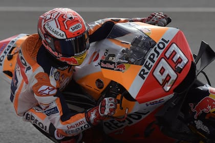 El hexacampeón Márquez volverá en las últimas carreras o pasará directamente a 2021; el piloto de Honda era amplio favorito este año para coronarse y quedar a un cetro del récord de ocho en la máxima división del motociclismo.