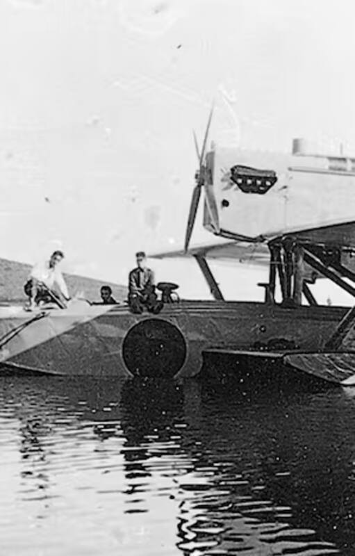 El hidroavión 'Plus Ultra'