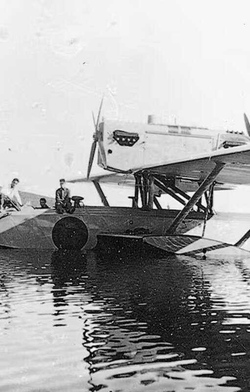 El hidroavión 'Plus Ultra', que en 1926 fue la primera aeronave que cruzó el Atlántico al volar, por etapas, de Palos de la Frontera a Buenos Aires (Ejercito del Aire y del Espacio)