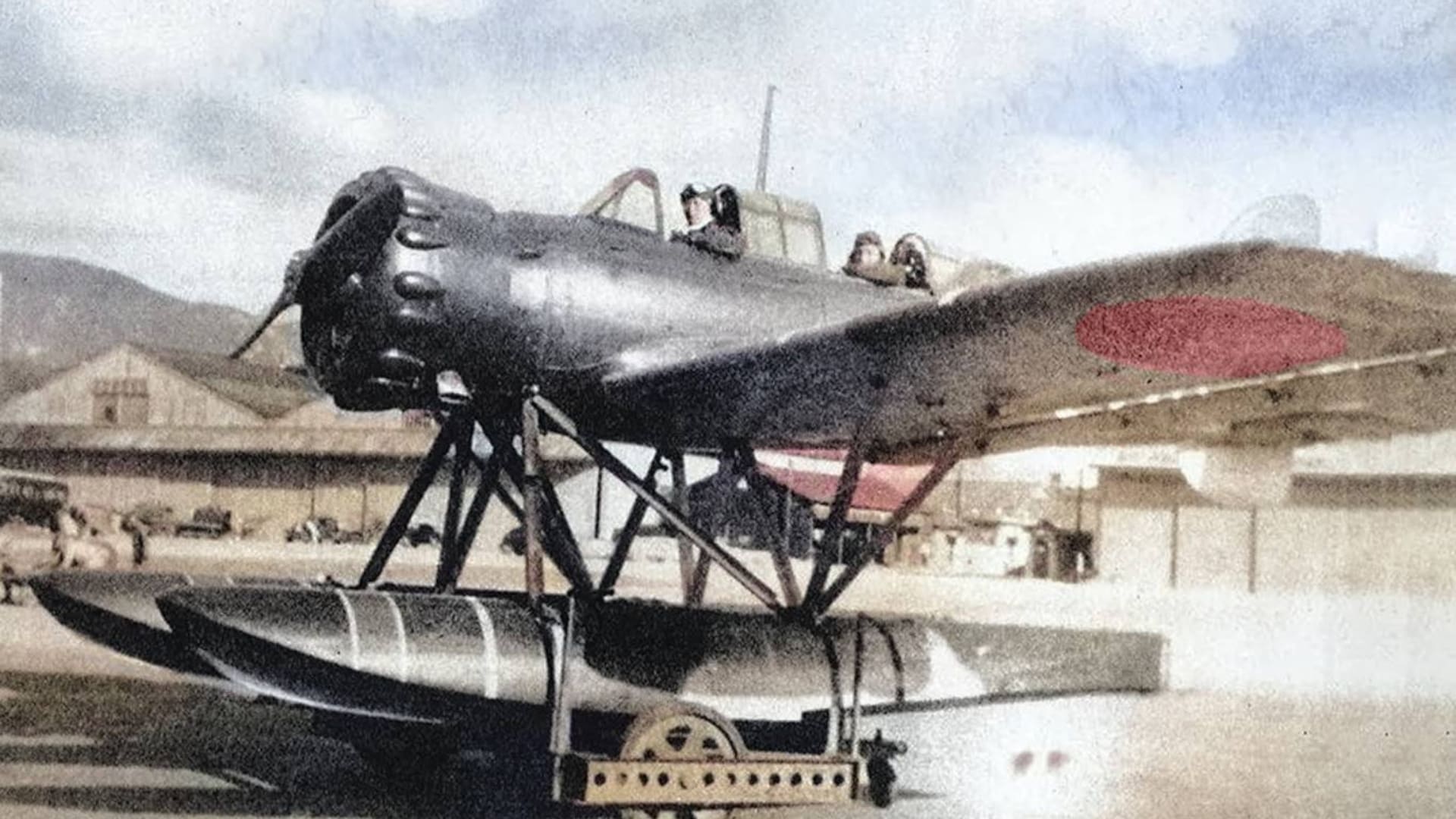El hidroavión Yokosuka E14Y de la Armada Imperial Japonesa al mando de Nobuo Fujita fue el que bombardeó el estado de Oregon el 9 de septiembre de 1942
