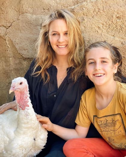 El hijo de Alicia Silverstone pasa la mitad del tiempo con ella, y el resto junto a su padre