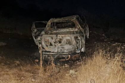El hijo de Eduardo Ashworth fue encontrado a metros del vehículo incendiado y con un arma